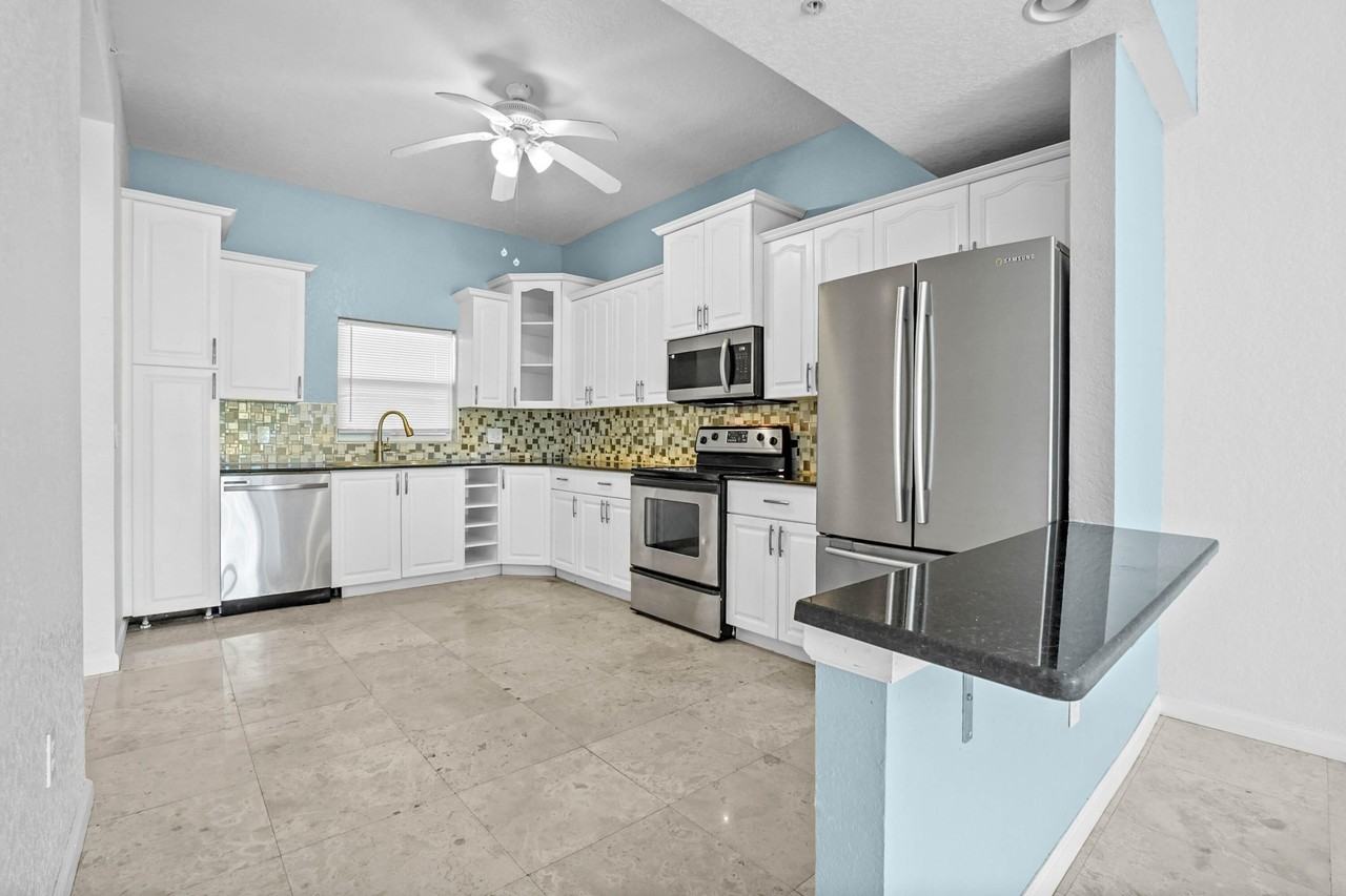 1650 Presidential Way #406 - Photo 5 of 23