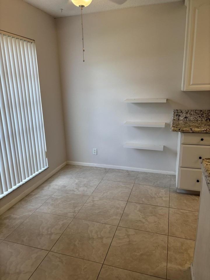 20975 Covington Dr - Photo 2 of 24