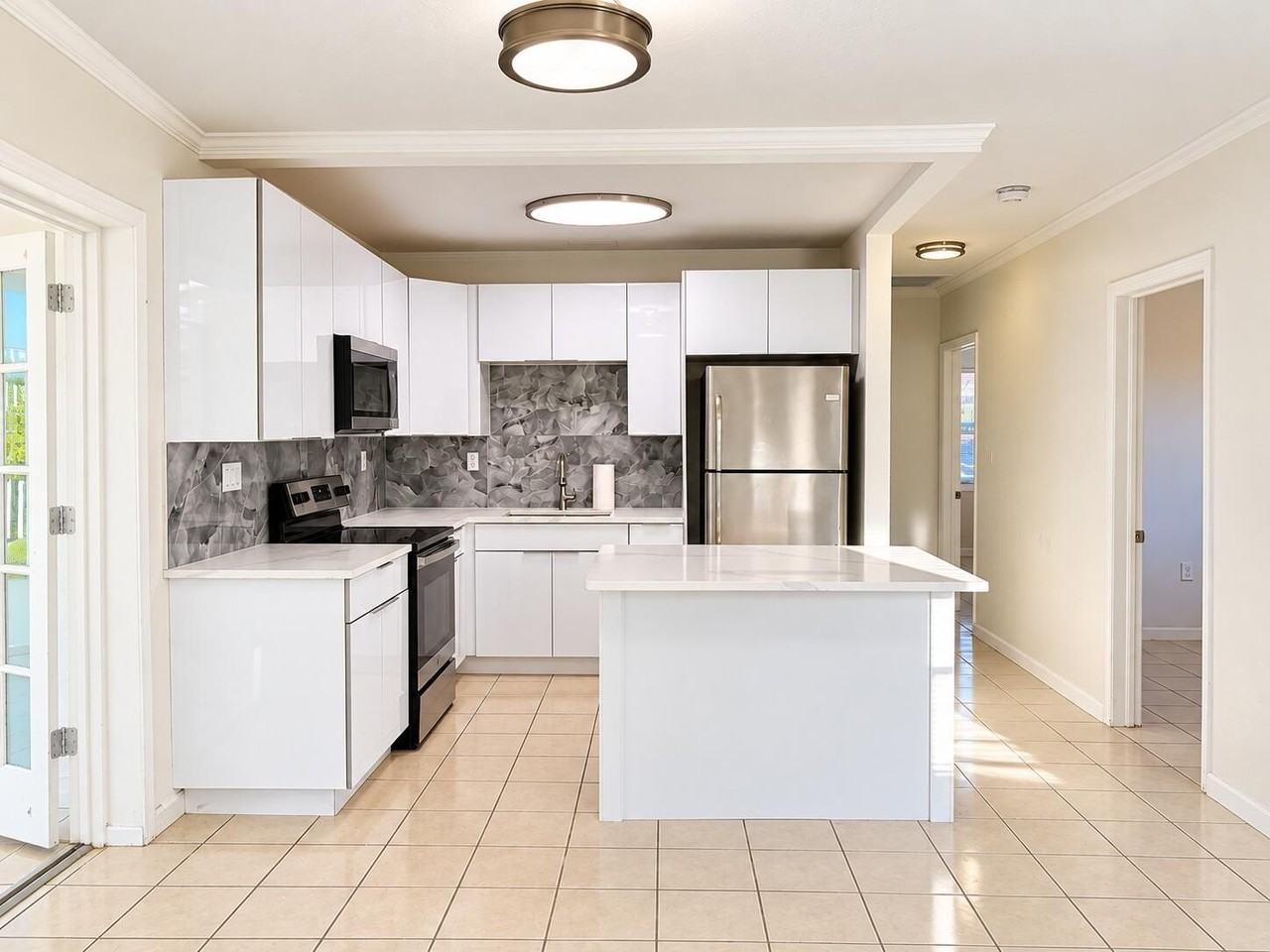 835 Fernwood Dr - Photo 6 of 22
