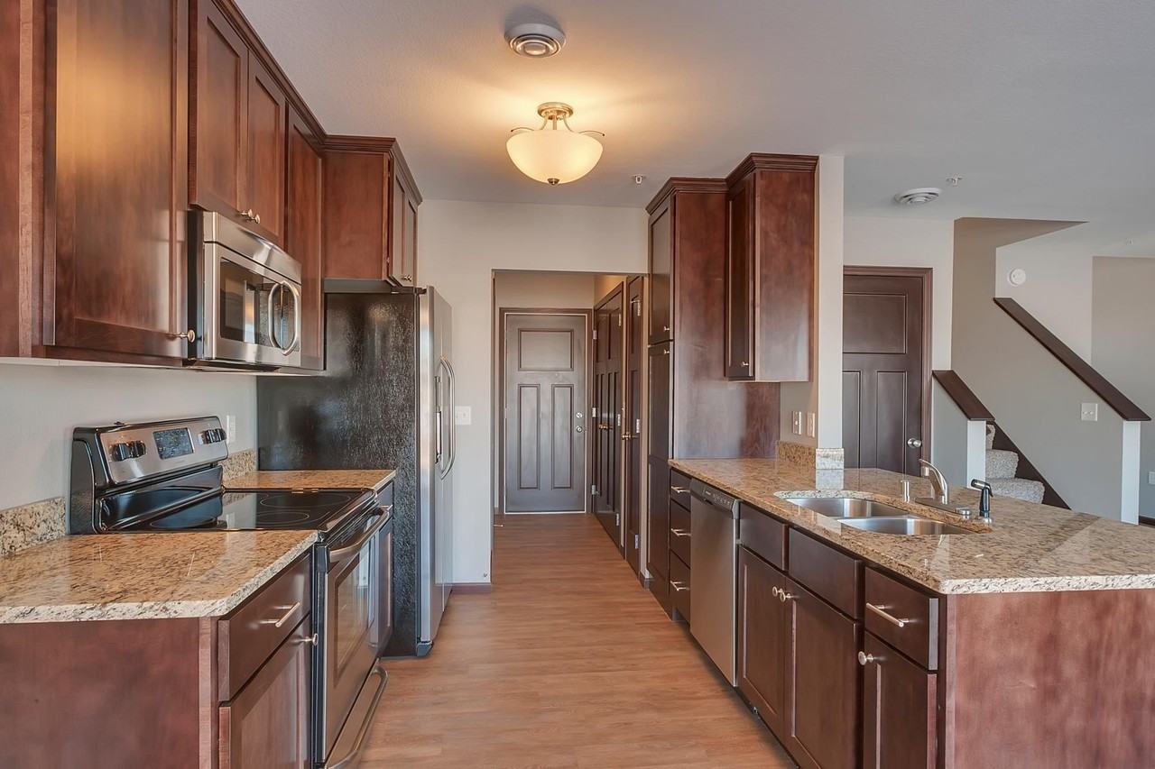 1240 7th Ave S - Photo 5 of 23