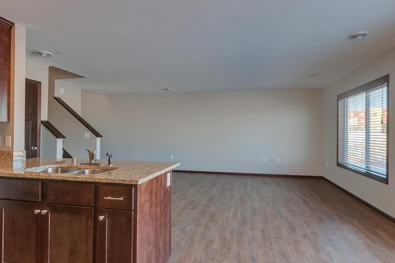 1240 7th Ave S - Photo 6 of 23