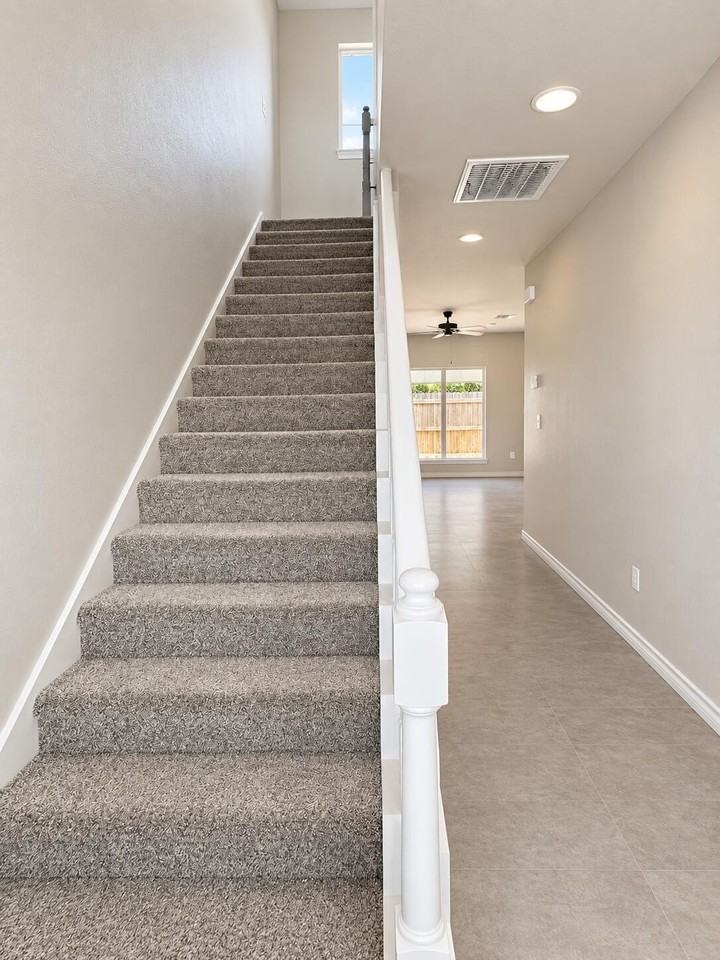 1028 Holiday Dr #1028 - Photo 2 of 7