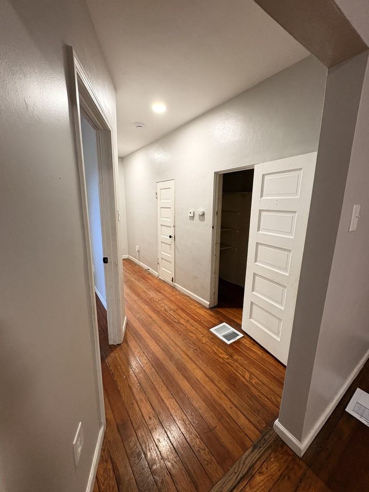 111 S 13th St #1 - Photo 6 of 18