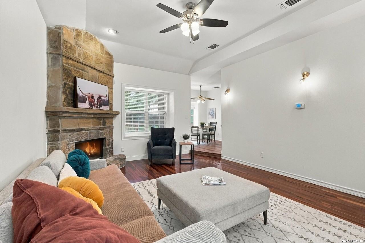11142 Quail Pass - Photo 4 of 38