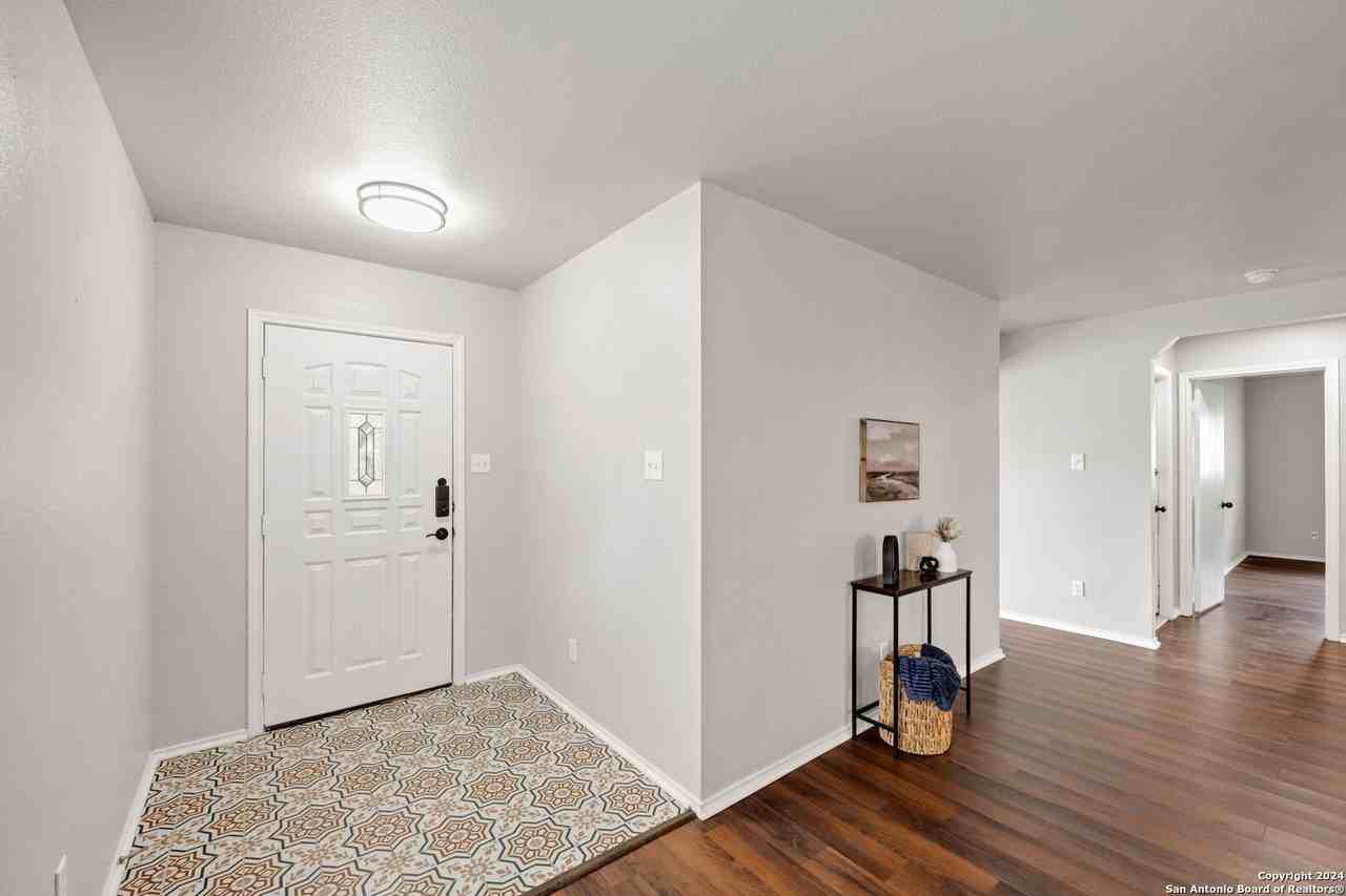 125 Pointe Loop - Photo 3 of 21