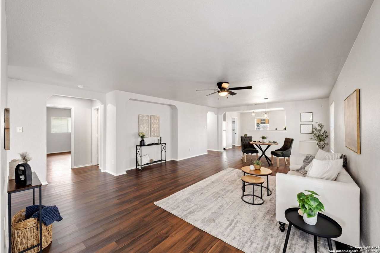 125 Pointe Loop - Photo 4 of 21