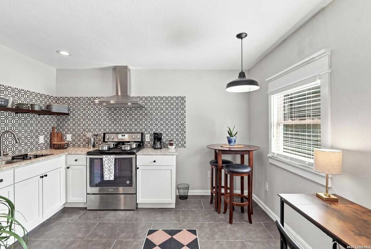 417 Willow - Photo 5 of 14