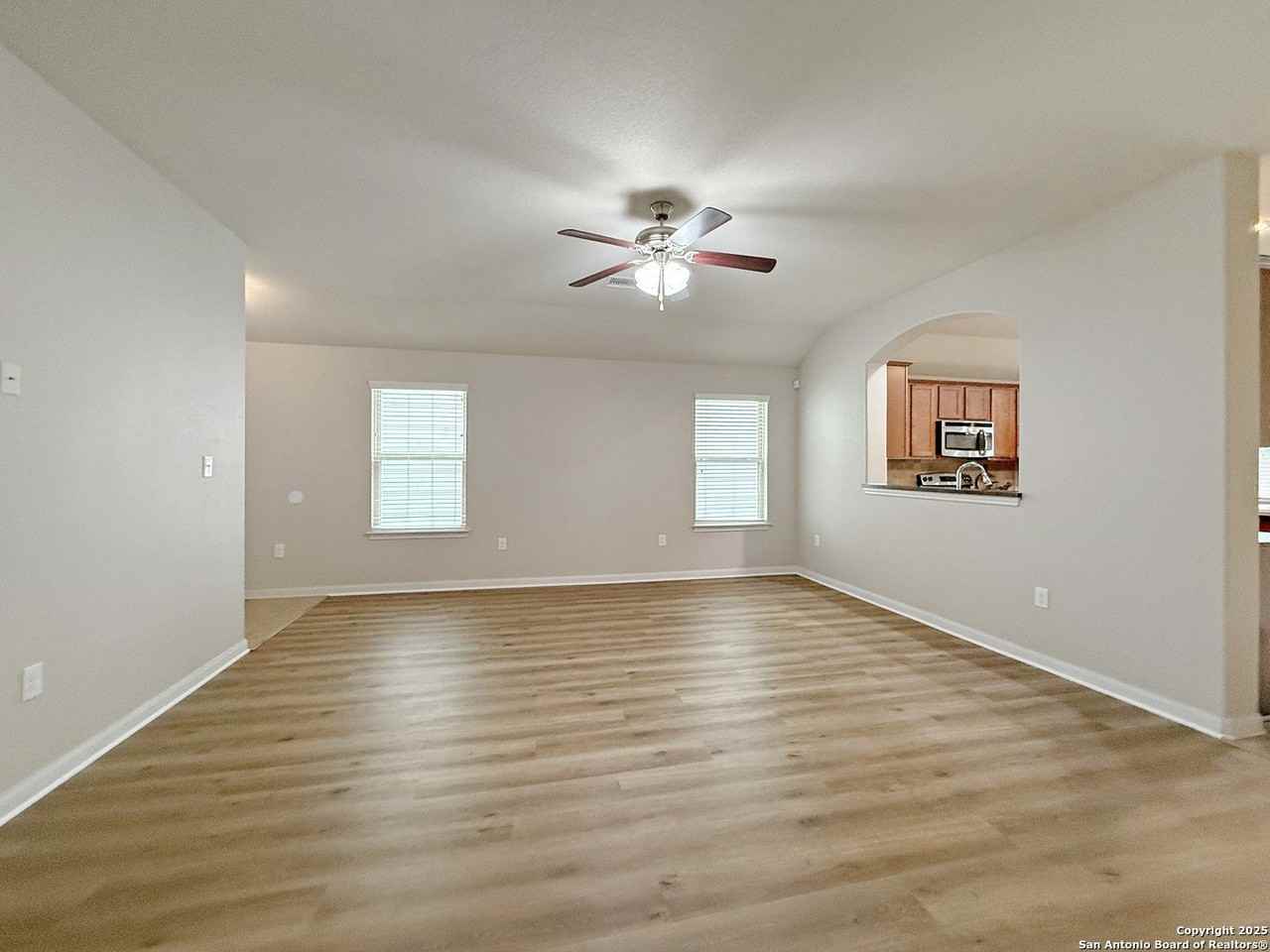 4096 Cherry Tree Dr - Photo 5 of 20