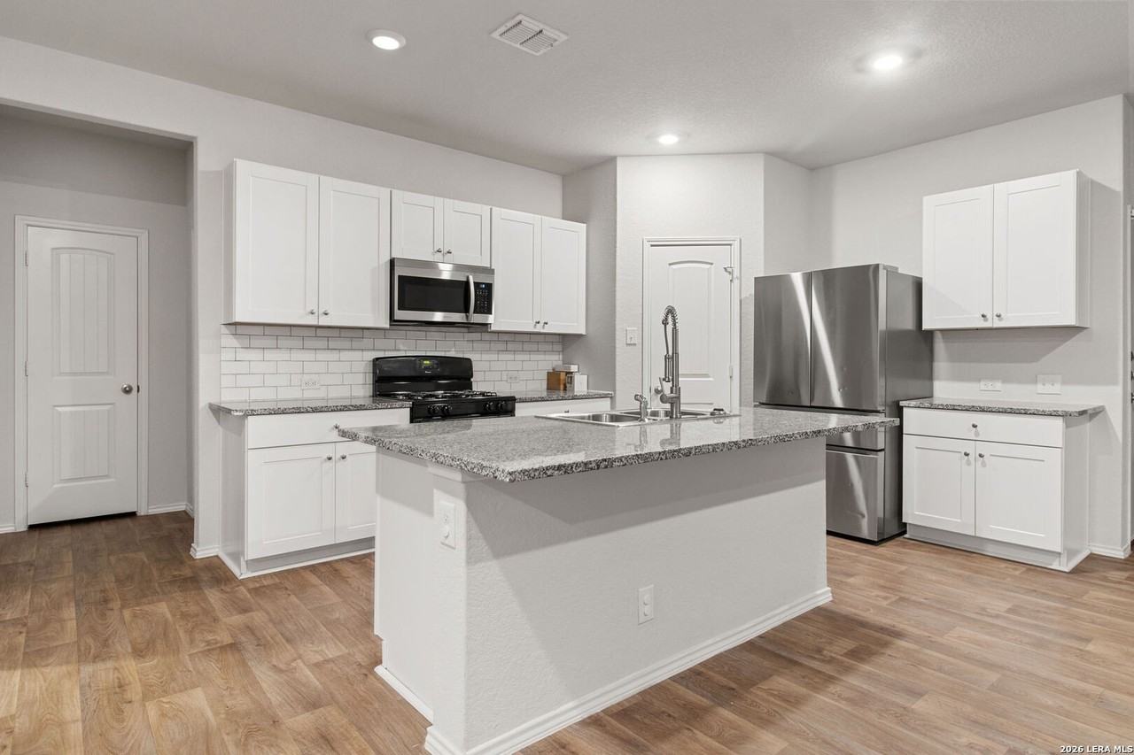 4205 Fort Palmer Blvd - Photo 4 of 16