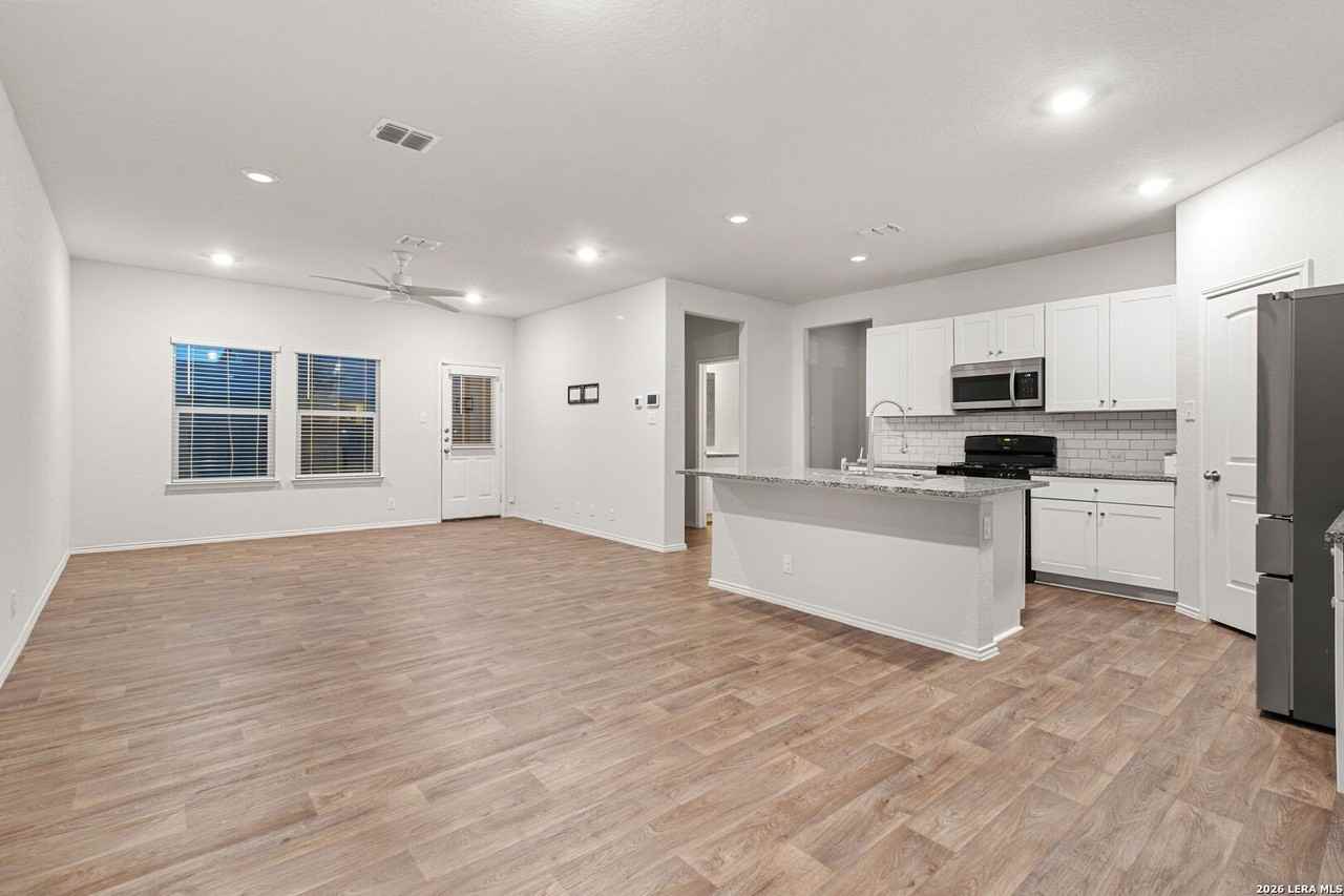 4205 Fort Palmer Blvd - Photo 5 of 16