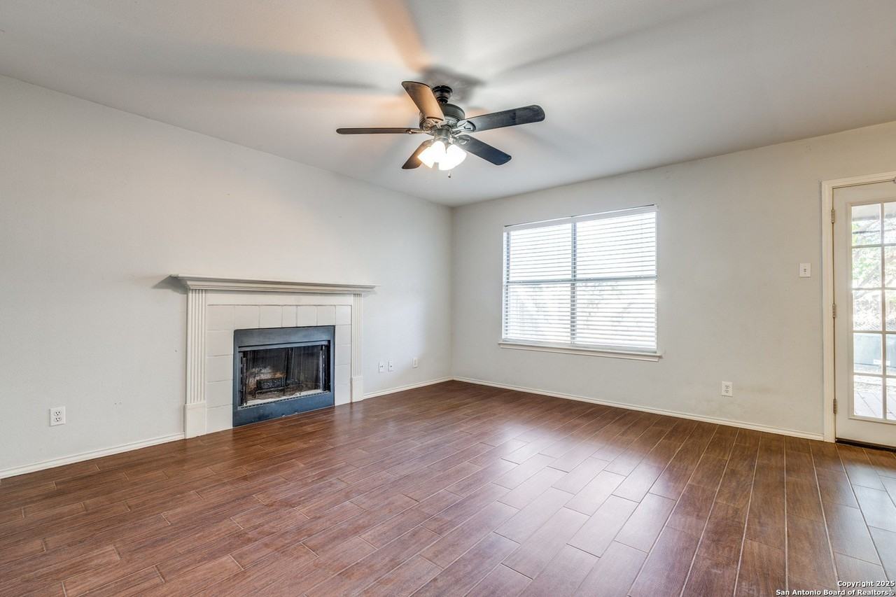 8006 Galaway Bay - Photo 6 of 25