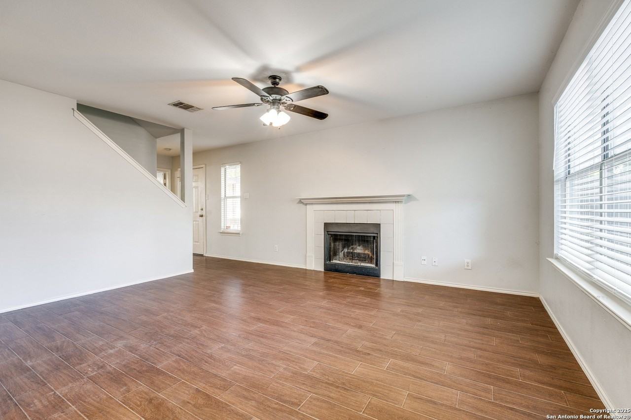8006 Galaway Bay - Photo 7 of 25
