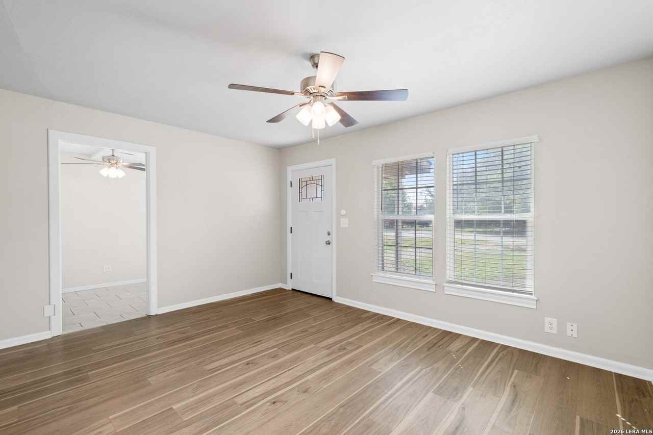 2630 Becker St - Photo 3 of 15