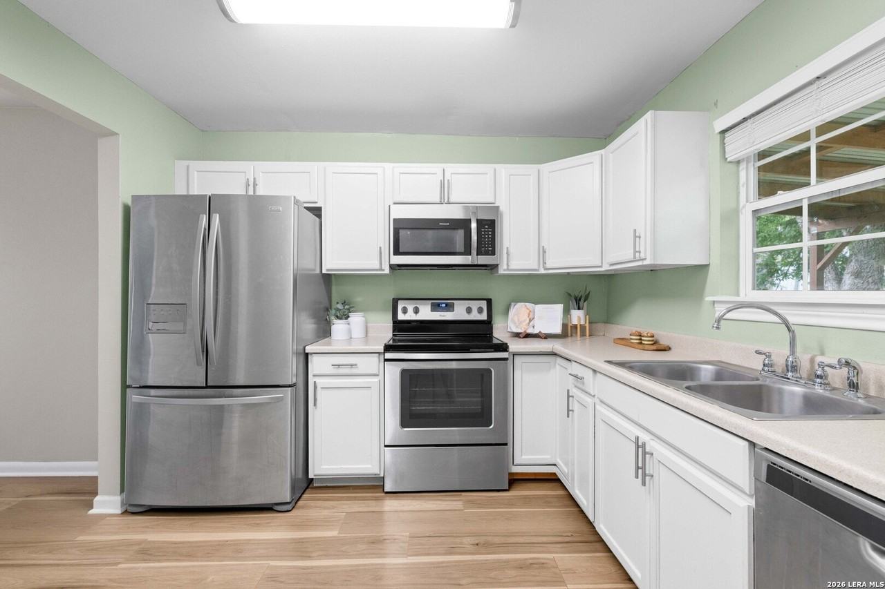 2630 Becker St - Photo 7 of 15