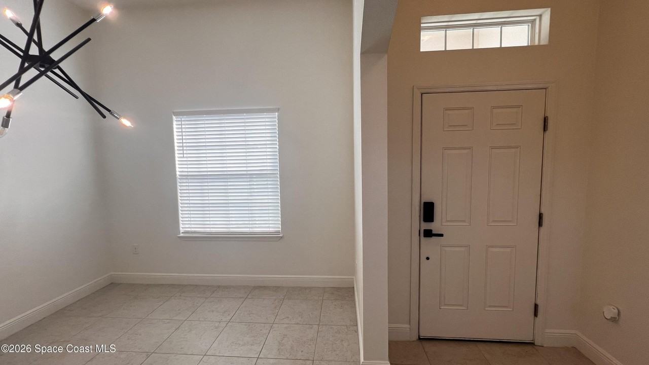 260 De Castro Ave Se - Photo 7 of 39