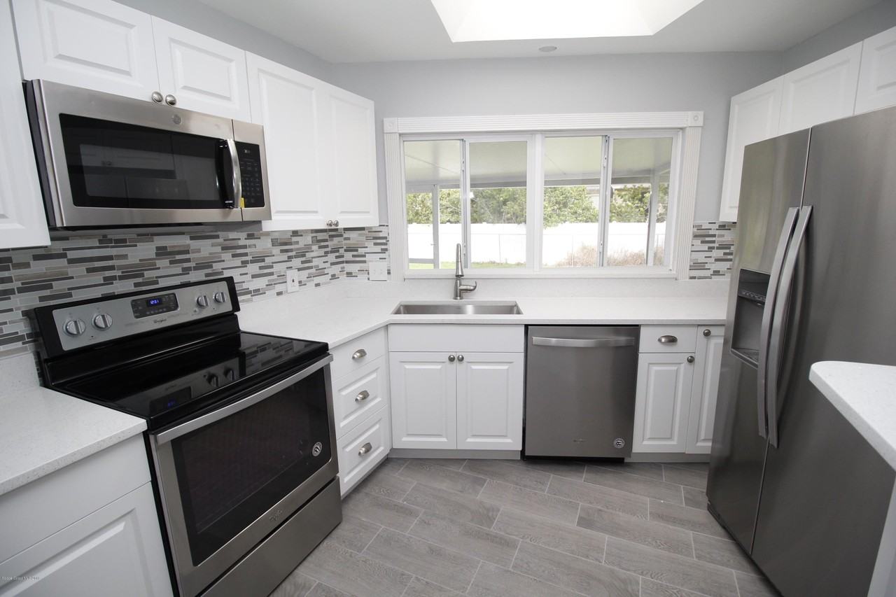 943 Dateland Rd Se - Photo 3 of 18