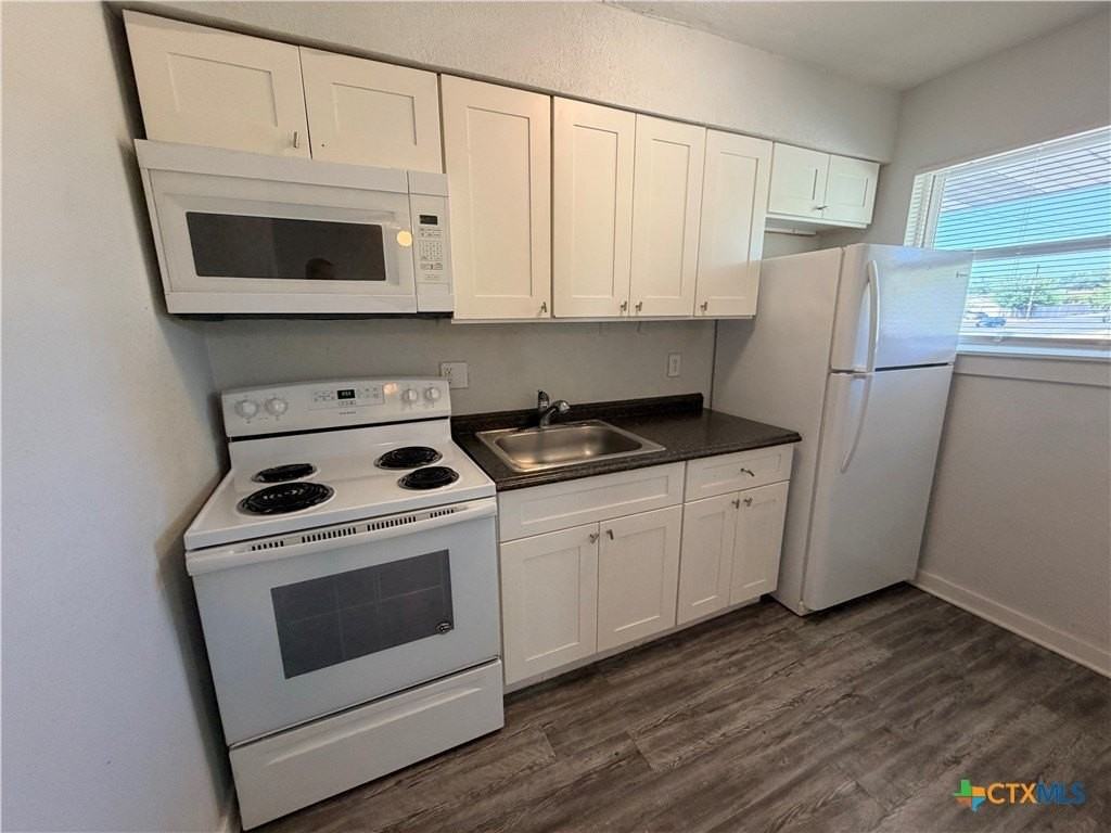 2104 Jerome Dr #E - Photo 5 of 15