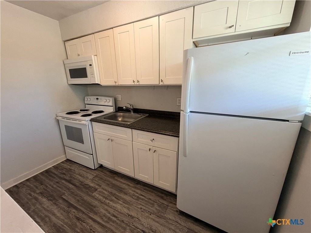 2104 Jerome Dr #E - Photo 6 of 15