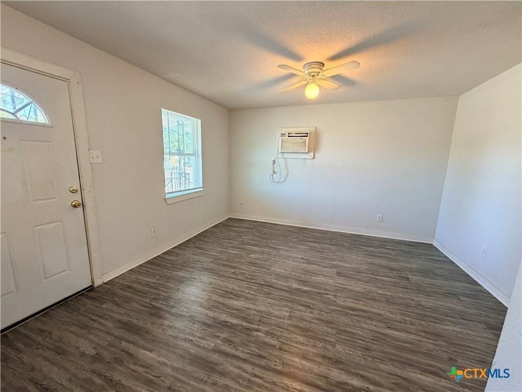 2104 Jerome Dr #E - Photo 7 of 15