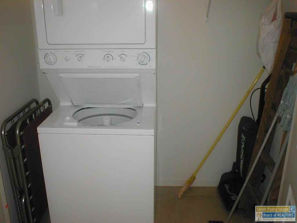 5909 Padre Blvd #303 - Photo 4 of 24