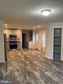 110 Carnation Dr - Photo 4 of 17