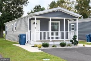 featured image of 36 Riverview Dr
