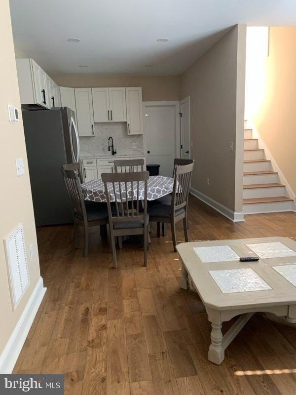 8 New Castle Ct - Photo 2 of 10