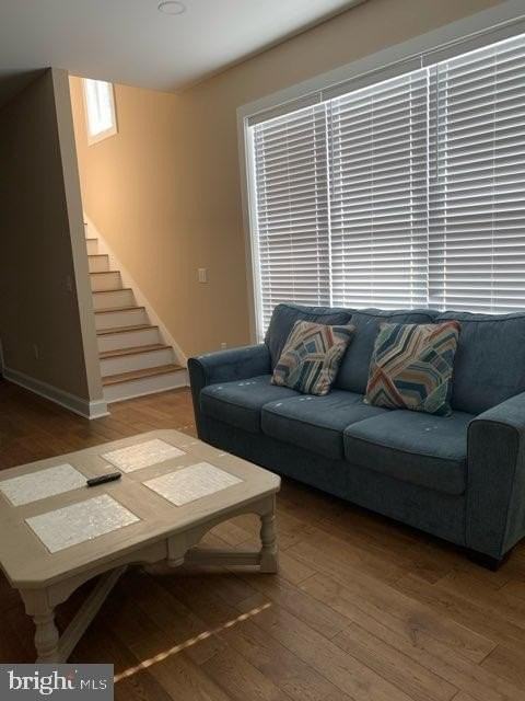 8 New Castle Ct - Photo 3 of 10