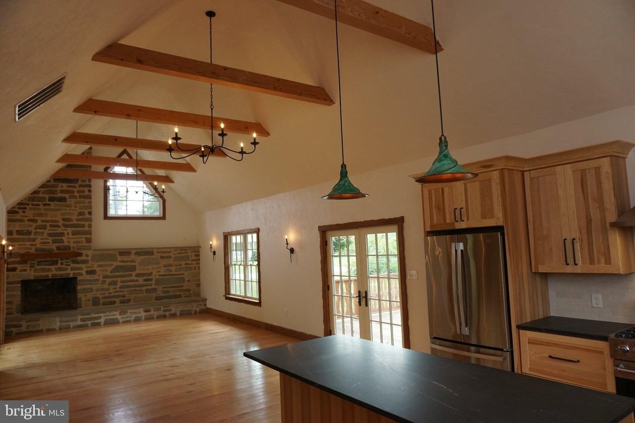 4724 Pleasant Grove Rd - Photo 4 of 45