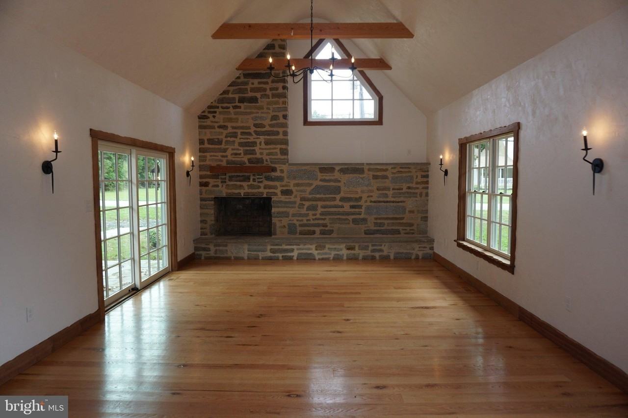 4724 Pleasant Grove Rd - Photo 6 of 45