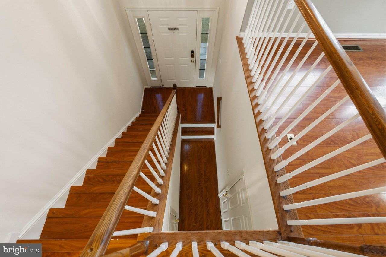 3417 Amberton Ct - Photo 4 of 37