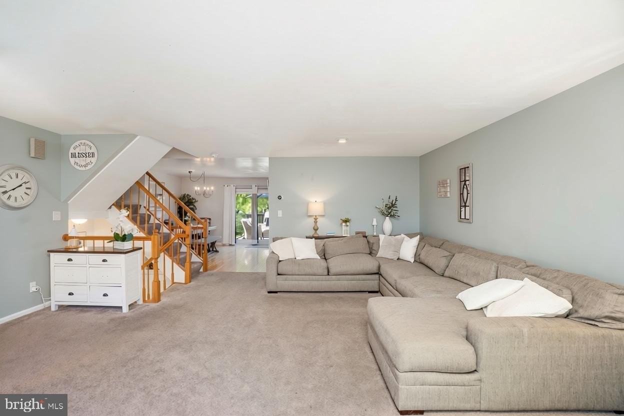920 Buckland Pl - Photo 4 of 20
