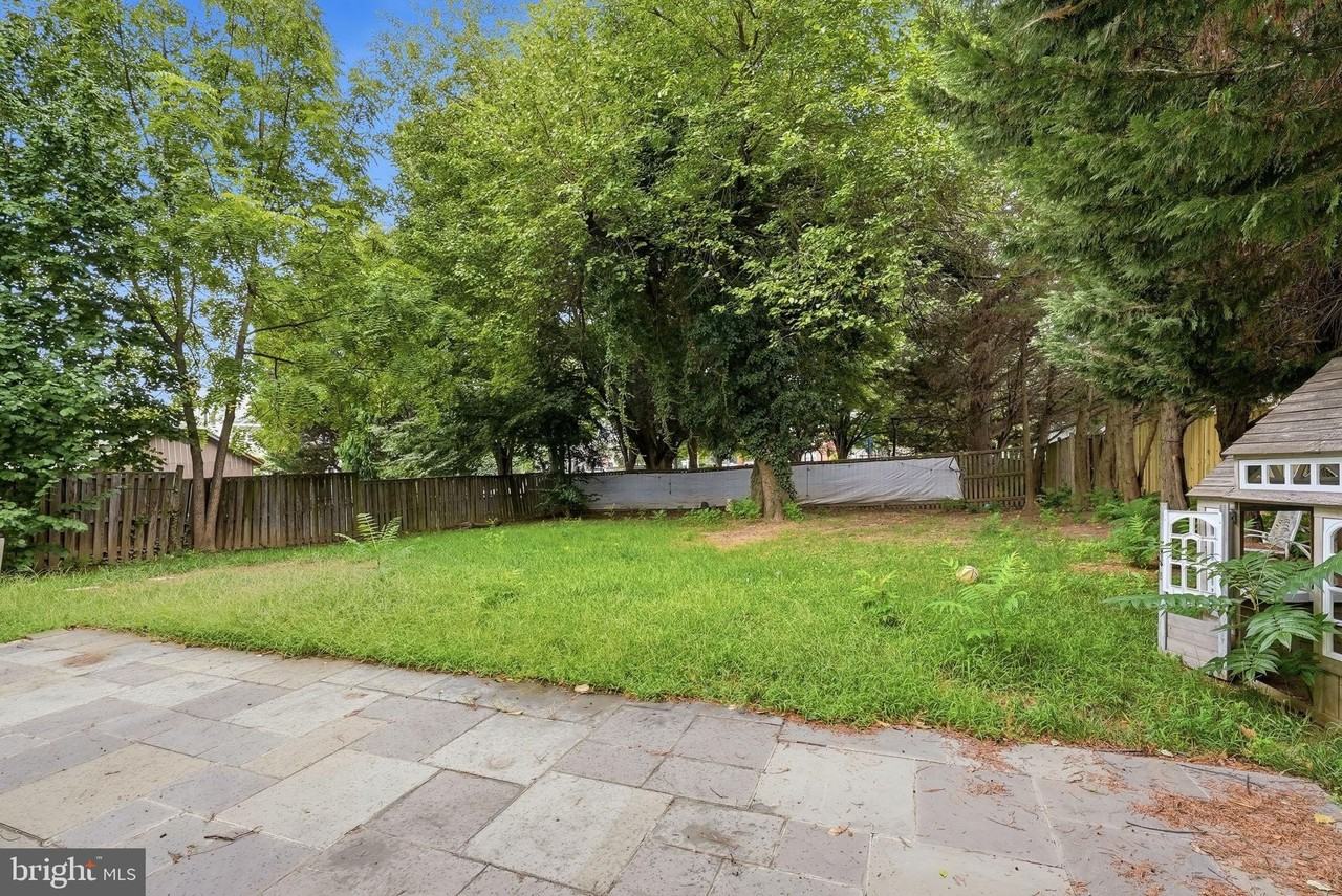 4702 W Virginia Ave - Photo 3 of 50