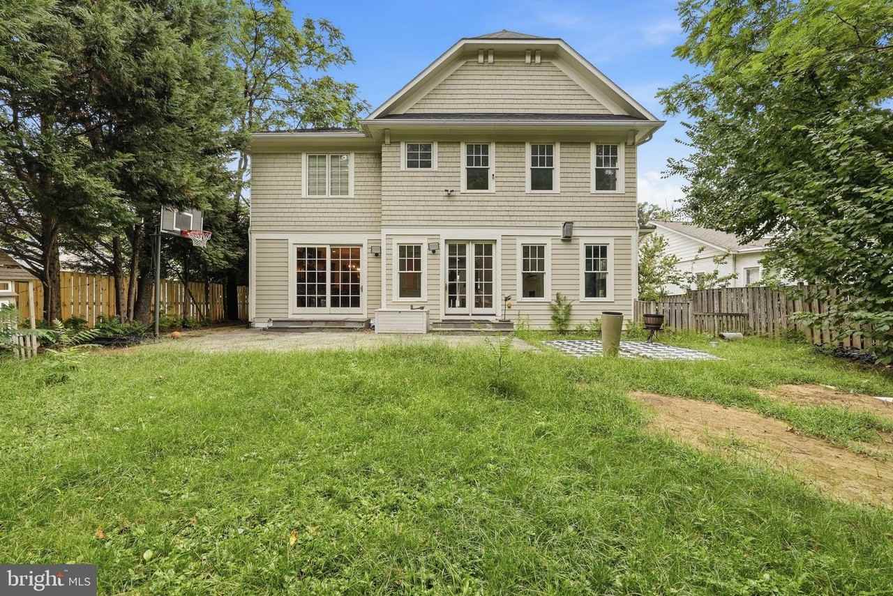 4702 W Virginia Ave - Photo 4 of 50