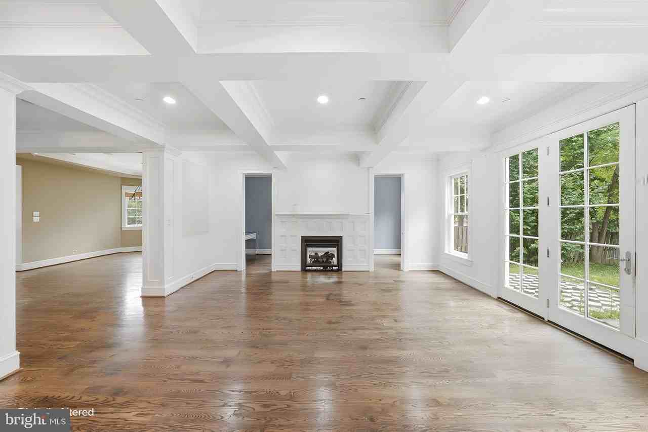 4702 W Virginia Ave - Photo 7 of 50