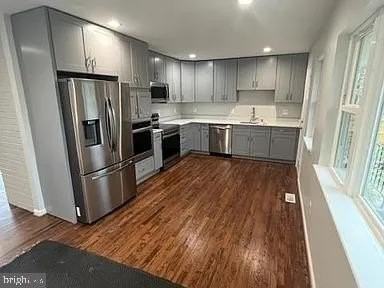 6203 87th Ave - Photo 5 of 25