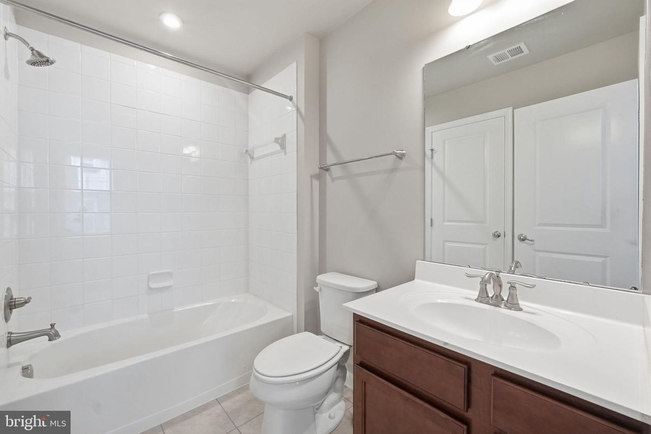 10503 Rawlins Ln - Photo 4 of 27