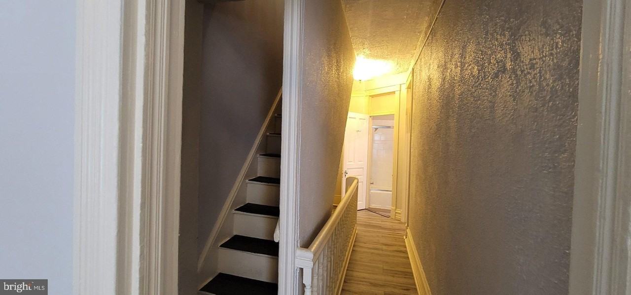 136 Elm St #B - Photo 5 of 18