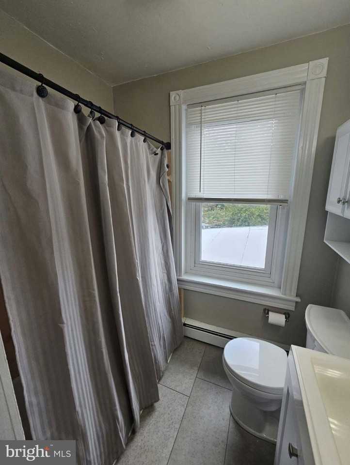 9 N West St - Photo 6 of 13