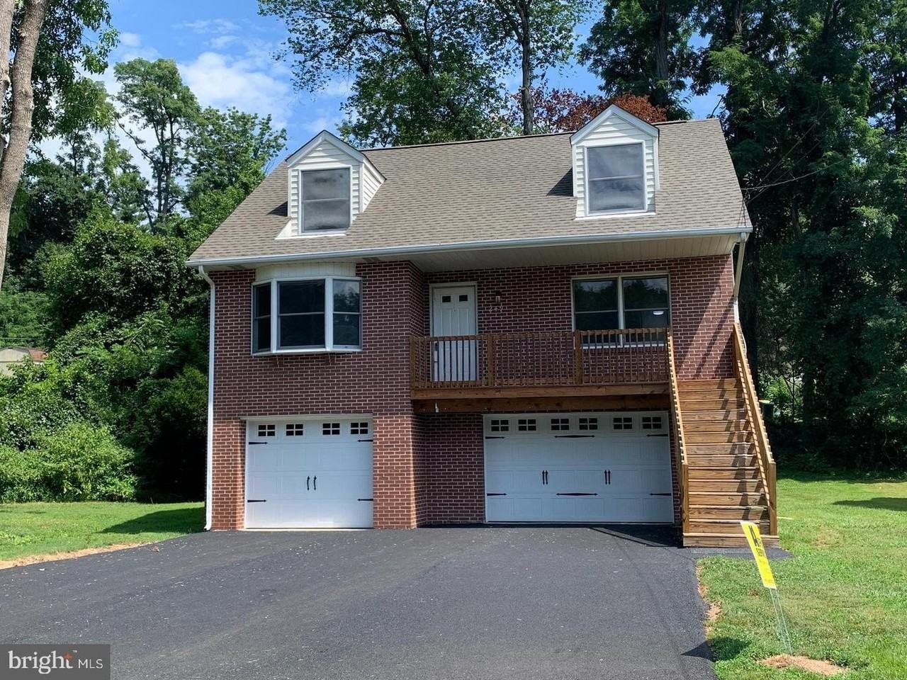 249 Periwinkle Ave - Photo 2 of 46