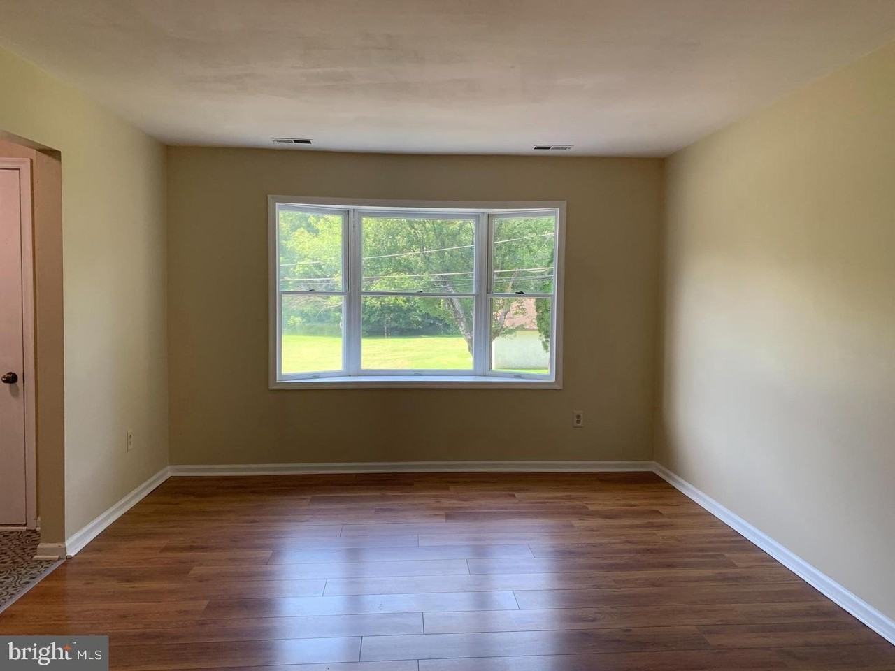 249 Periwinkle Ave - Photo 3 of 46