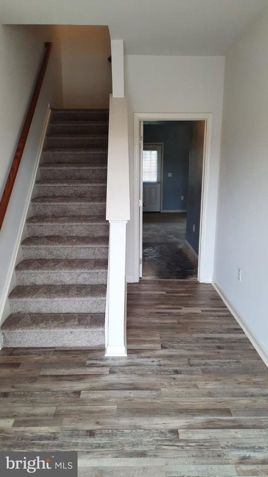 827 Schooner Ln - Photo 3 of 16