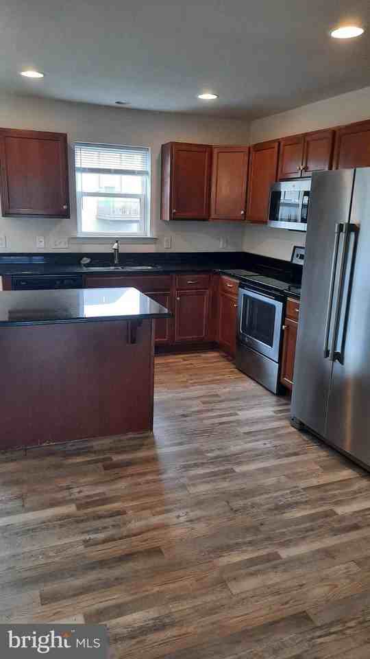 827 Schooner Ln - Photo 4 of 16