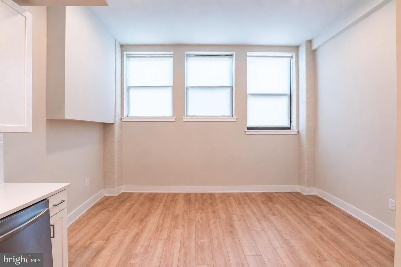 1300 S 19th St #4 - Photo 3 of 18