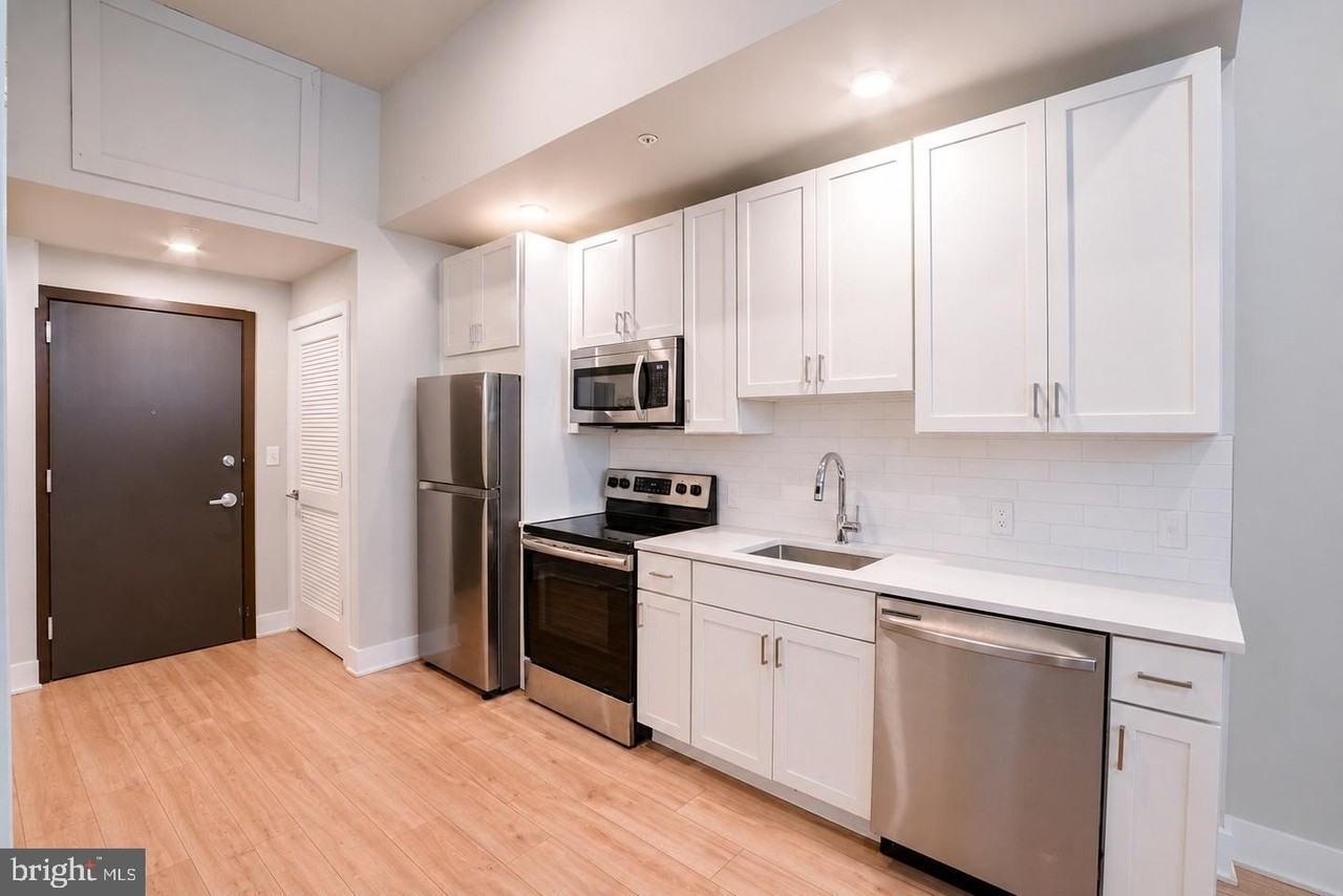 1300 S 19th St #4 - Photo 5 of 18