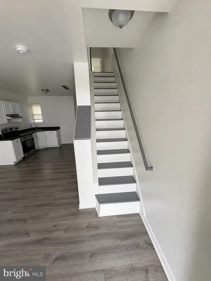 125 N Wilton St - Photo 2 of 22