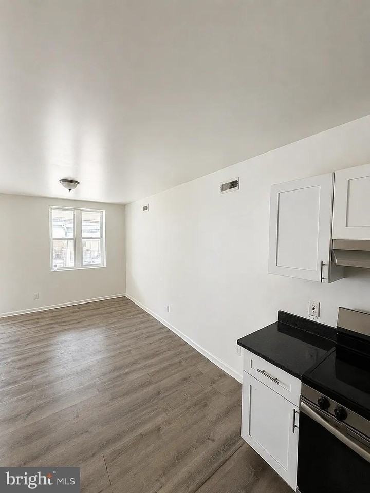 125 N Wilton St - Photo 5 of 22