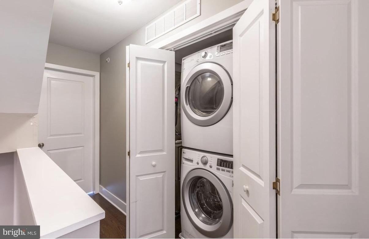 1248 N 25th St #C - Photo 6 of 24