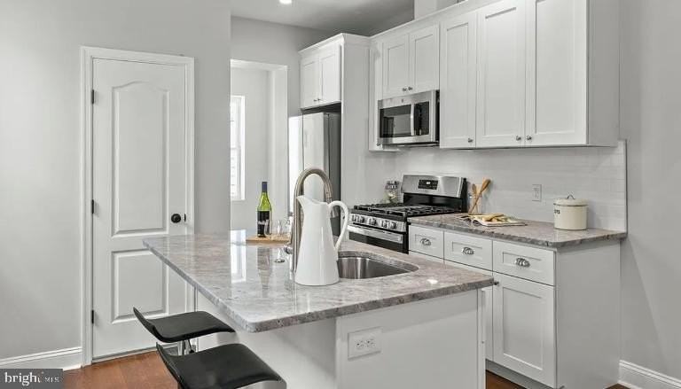 1915 Mifflin St - Photo 7 of 13