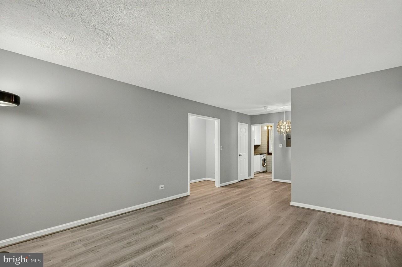 4376 N Pershing Dr #4 - Photo 5 of 18